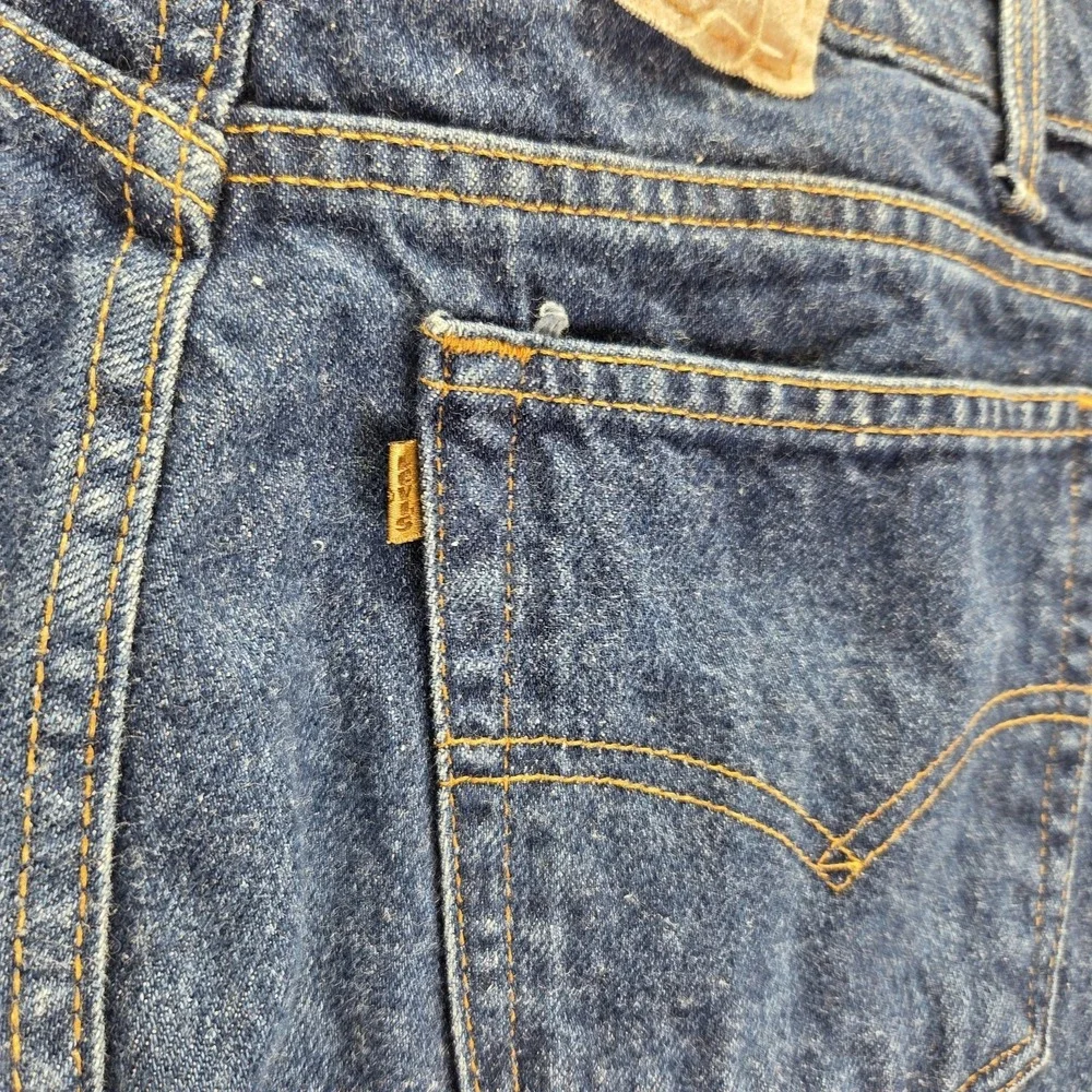 Levis not preowned purchasing